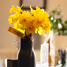 Load image into Gallery viewer, Fresh Daffodils (Bunch of 40) 2026